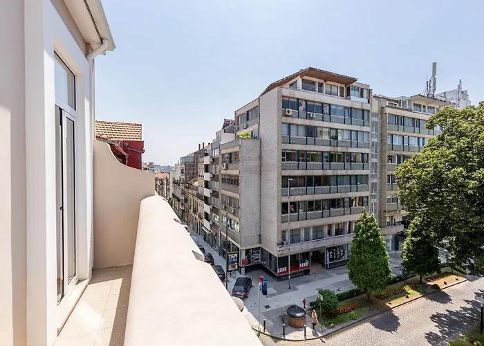 Stylish City-center Retreat Porto
