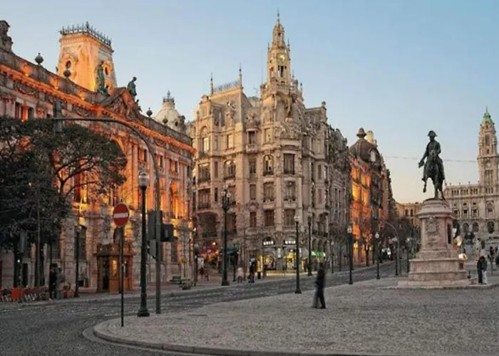 Stylish City-center Retreat *