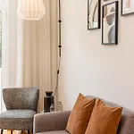 דירה Stylish City-center Retreat פורטו