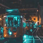 Stylish City-center Retreat * פורטו