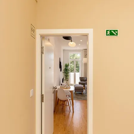 Stylish City-center Retreat * بورتو