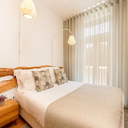 Stylish City-center Retreat Daire Porto