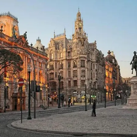 Stylish City-center Retreat *