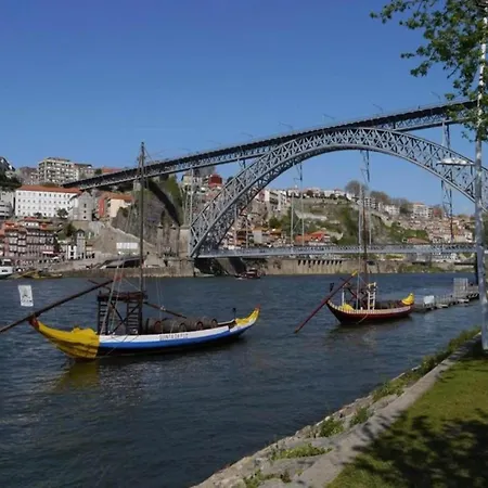 Daire Stylish City-center Retreat Porto