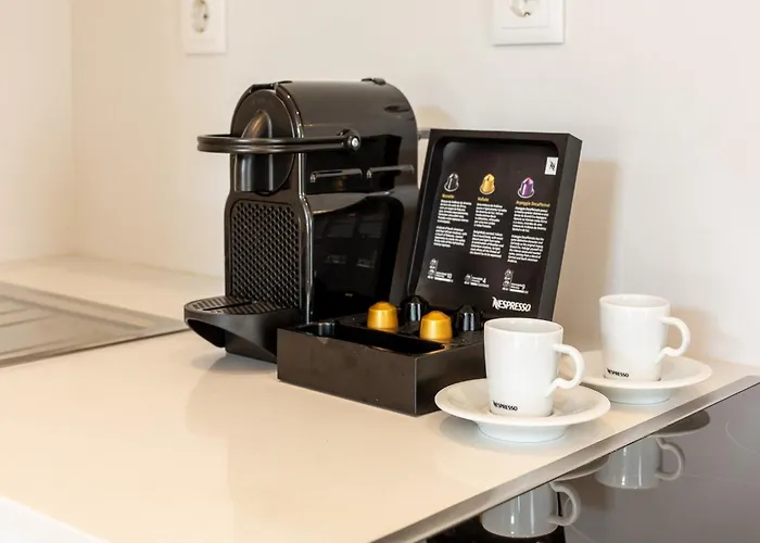 Stylish City-center Retreat *