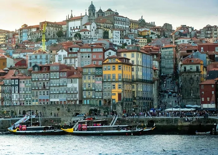Stylish City-center Retreat * Oporto